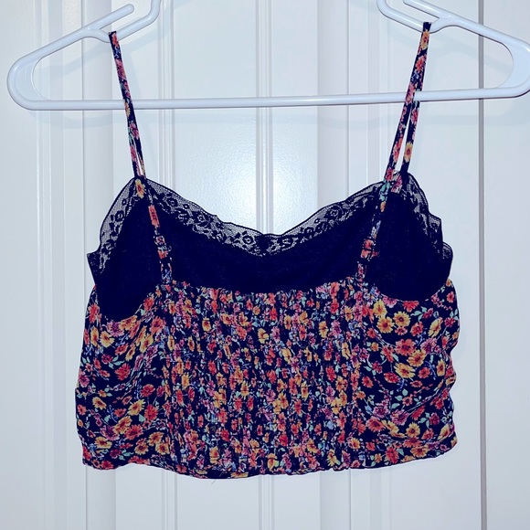 floral spaghetti strap crop top - Picture 3 of 3